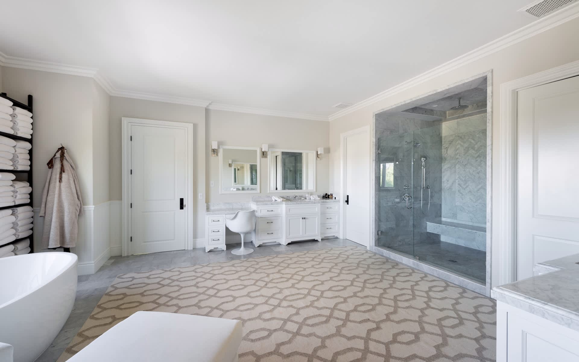 5570 Bill Cody Rd, Hidden Hills Ca