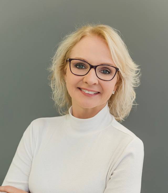 Lisa  Byer 