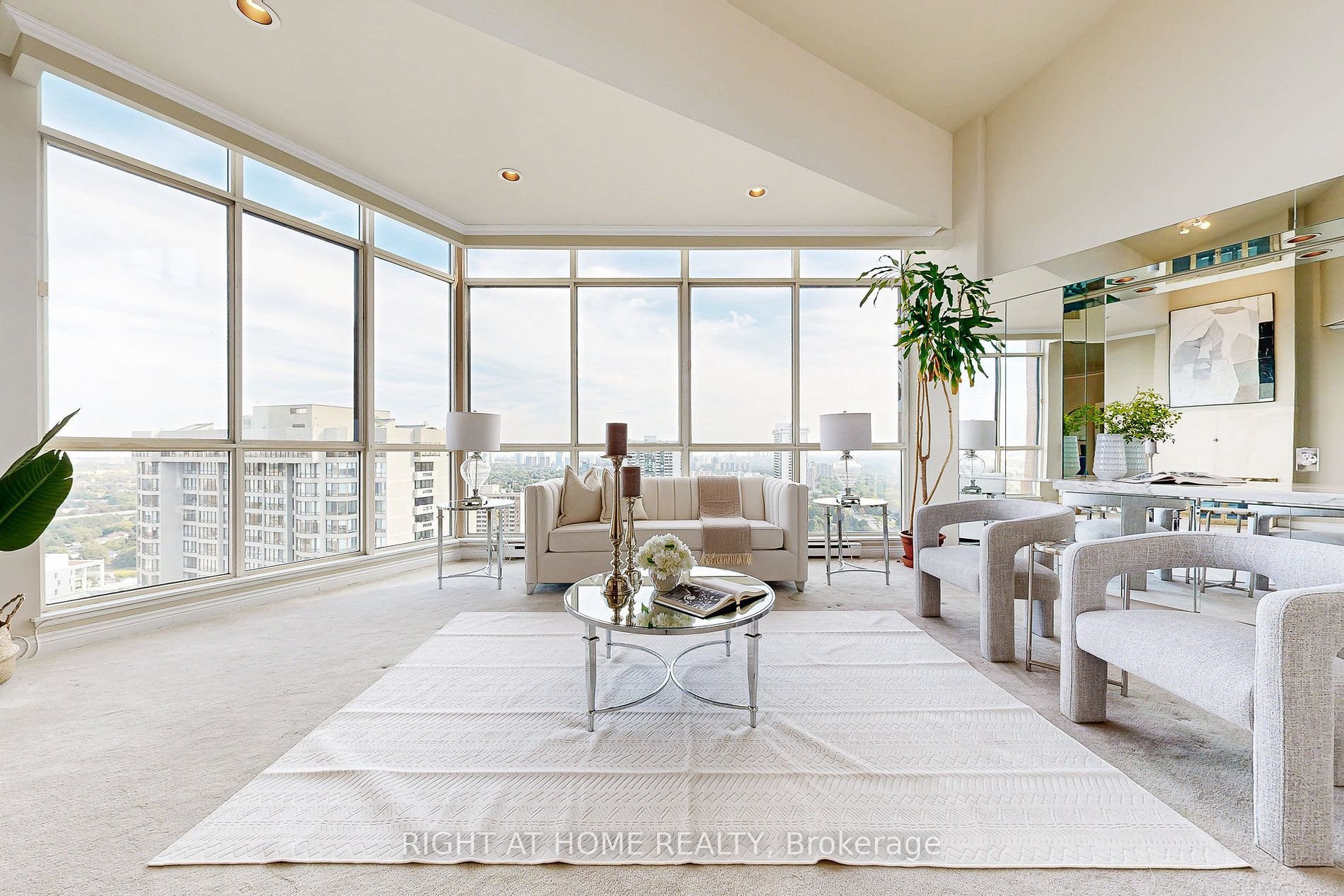 PENTHOUSE IN PRIME NORTH YORK 