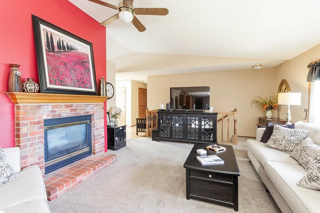 9706 N Ridgecrest Dr