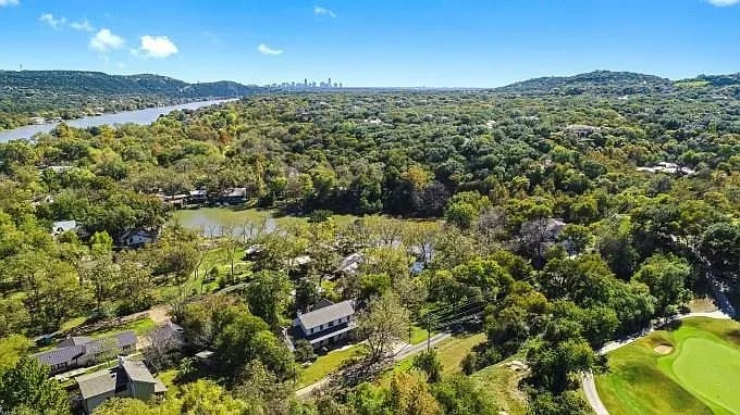 4711 Laguna