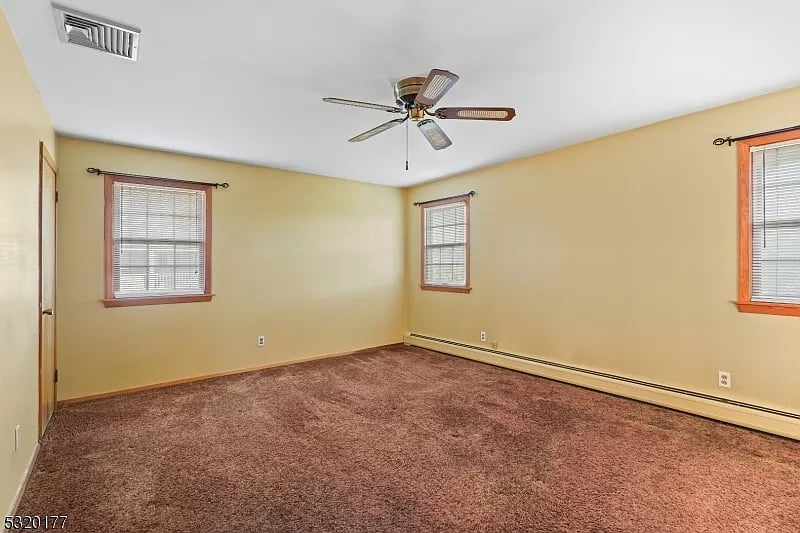 27 Alan Dr