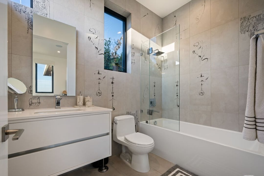 Aurelian Crest, Linda Flora Dr, 90049