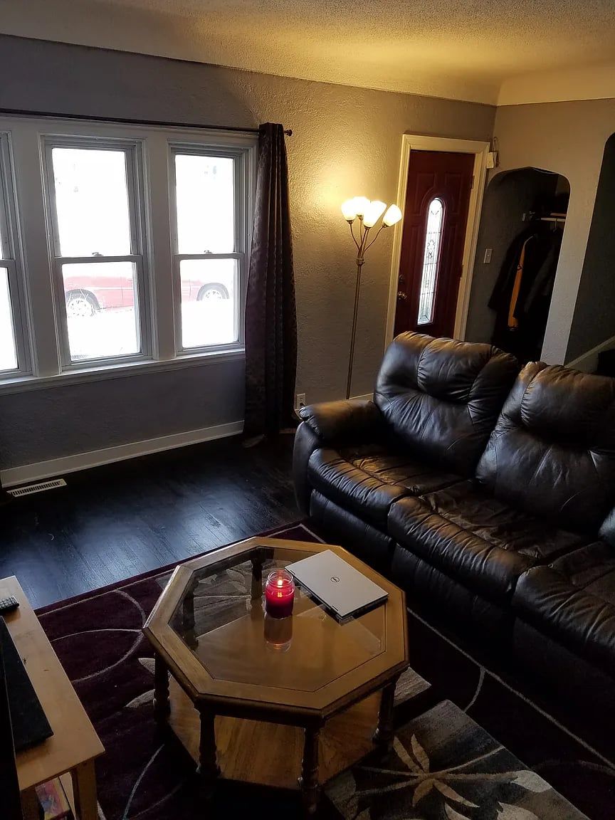 825 Allen Ave
