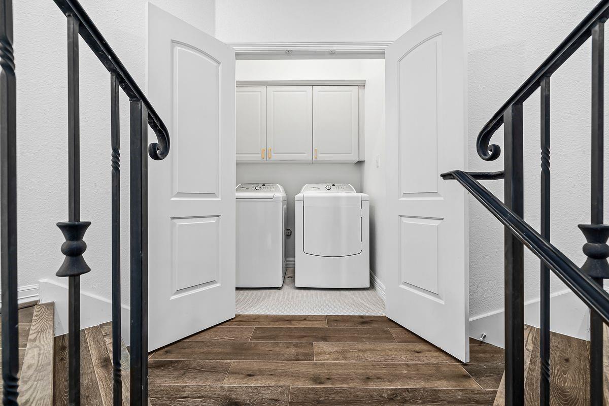 Laundry room, Barton Hollow, Westlake, Austin.