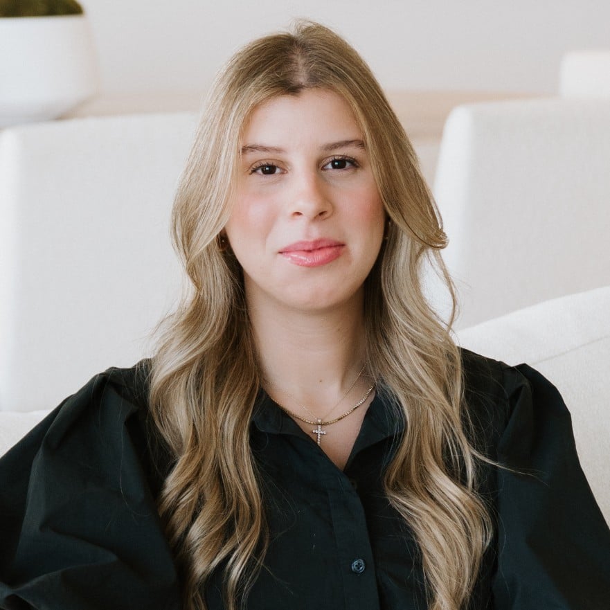 Lia Domenech Coconut Grove, FL Real Estate Agent Headshot