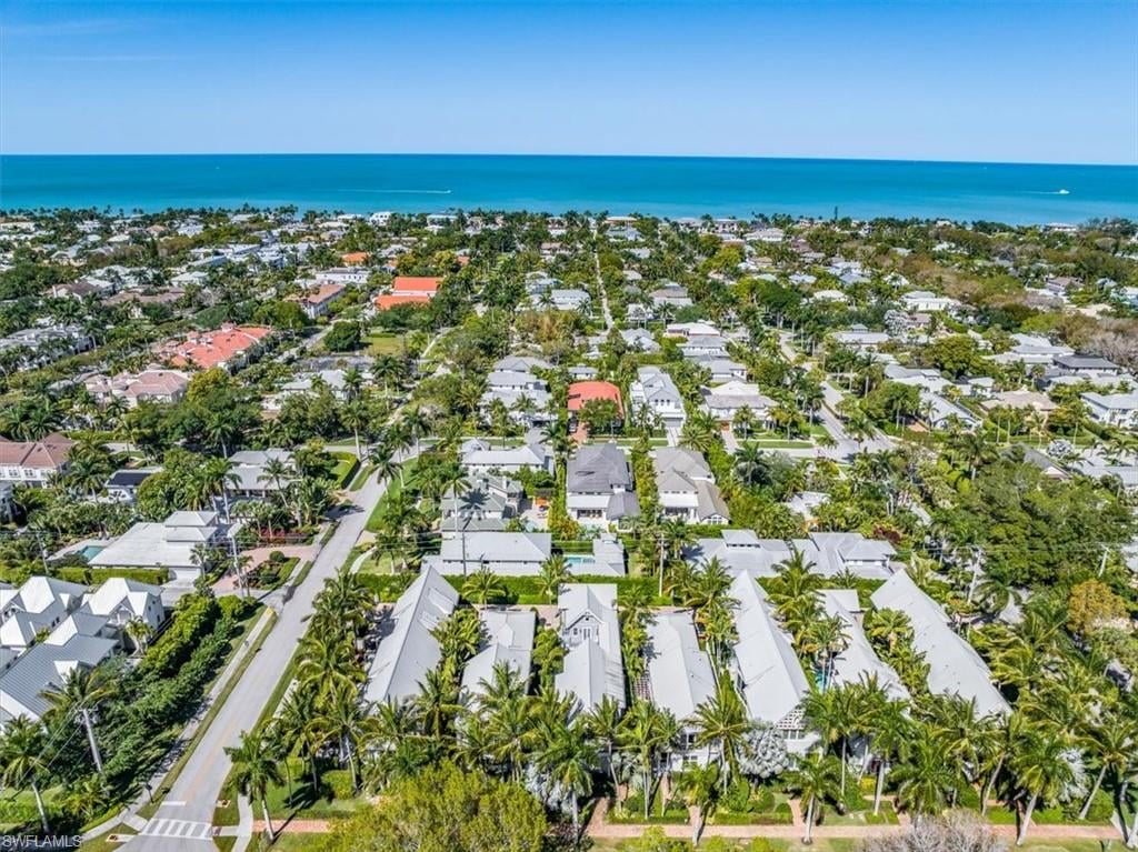 AVAILABLE IN OLDE NAPLES, Fl!