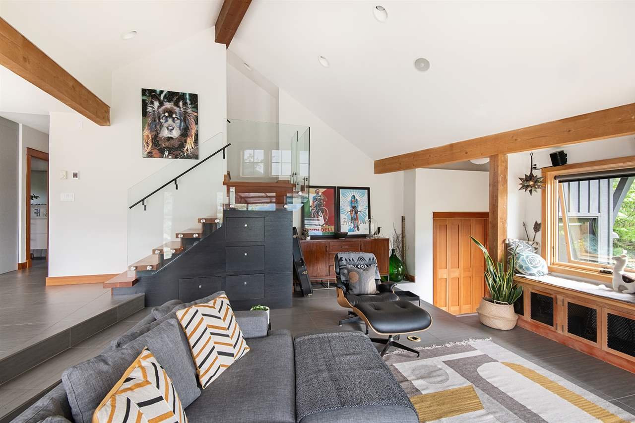 38295 View Pl
