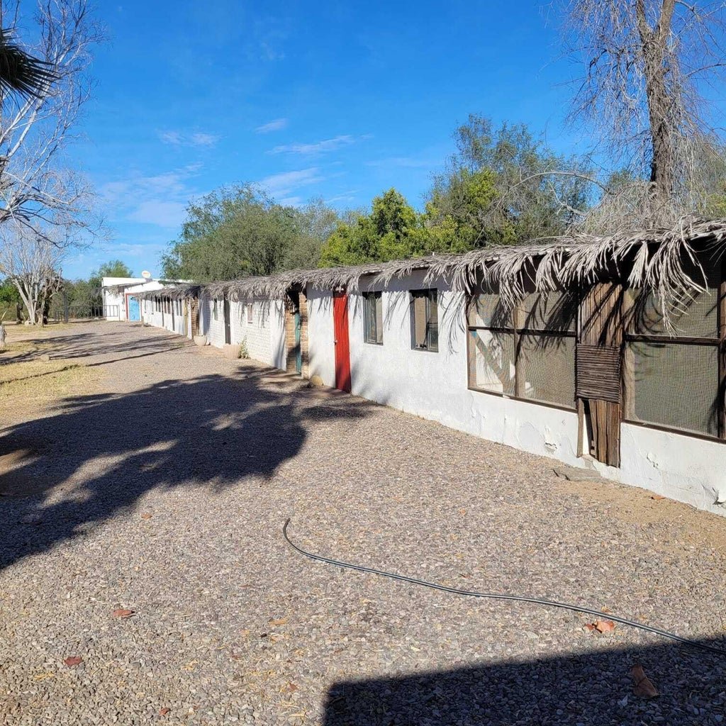 Compound Los Pinos