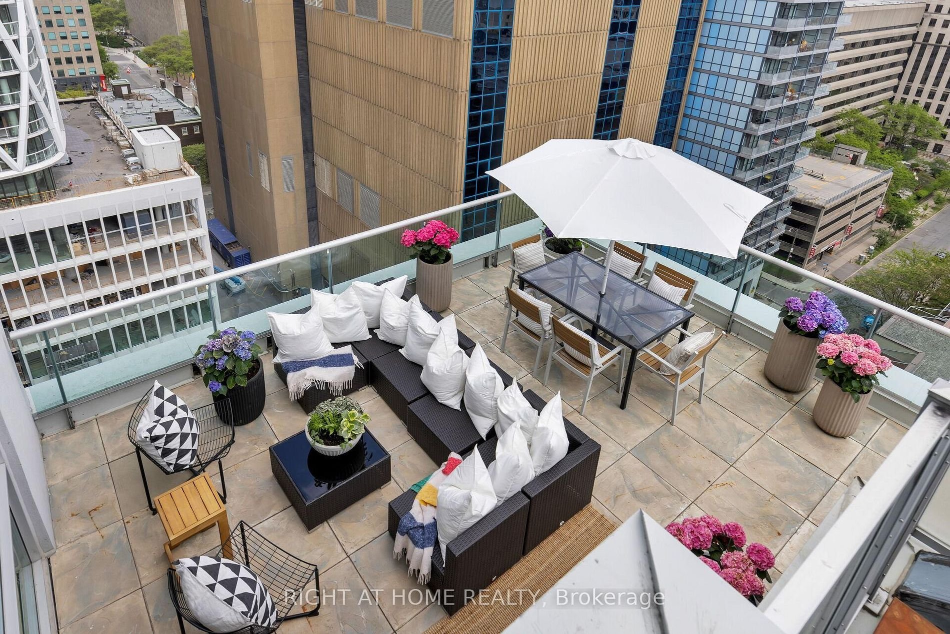 PENTHOUSE AT 9T6