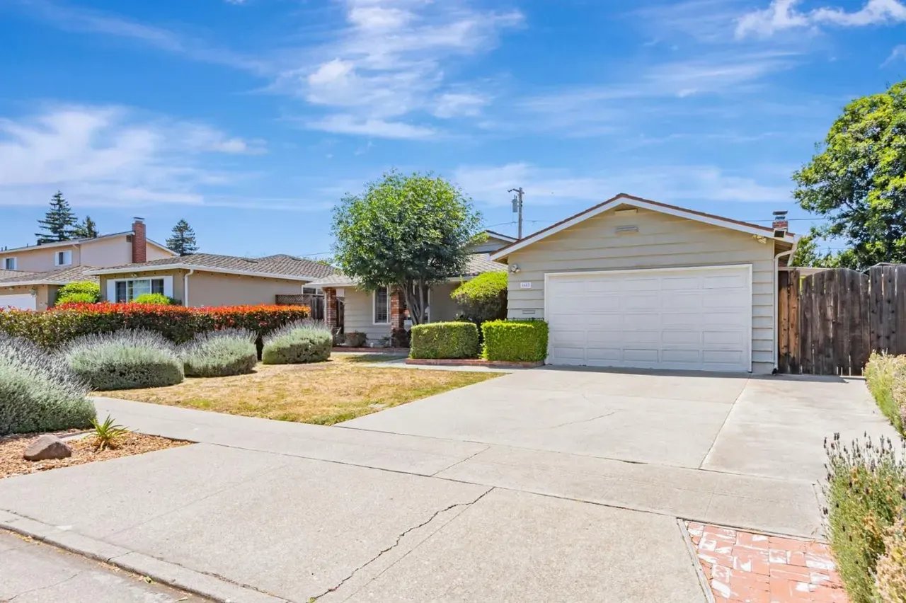 1668 MENDENHALL Dr
