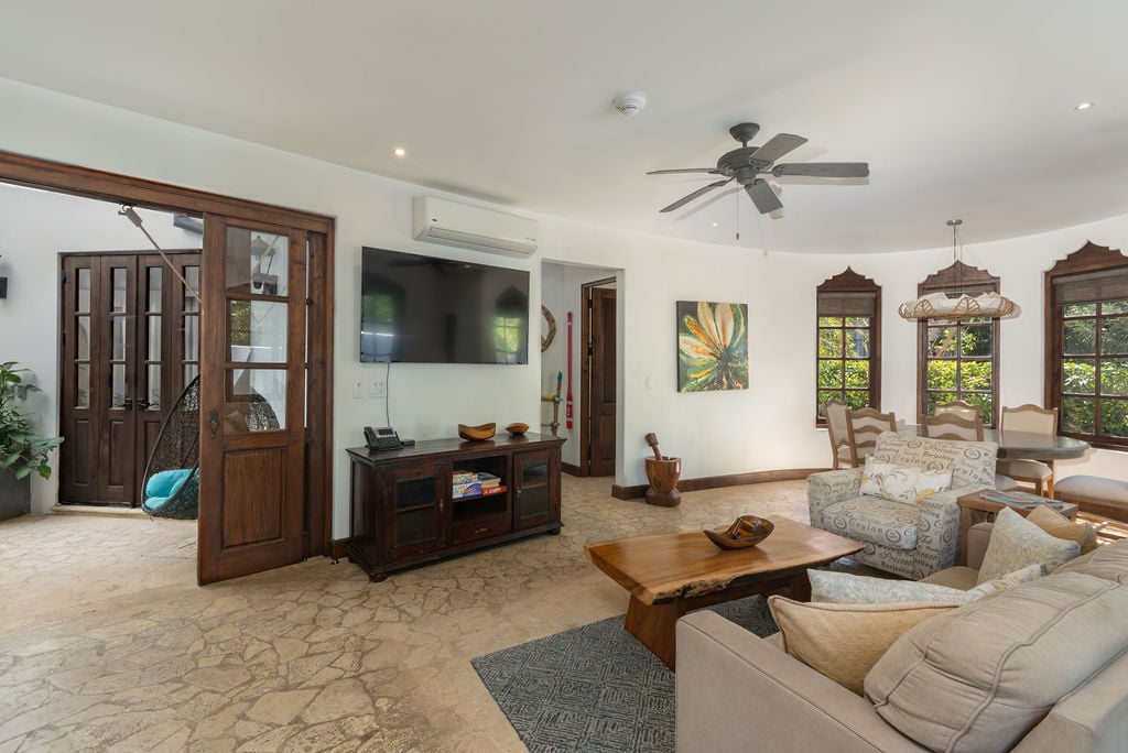 10 Plaza Carlota | Stylish 2-Bedroom Condo with Private Plunge Pool in Prime Las Catalinas