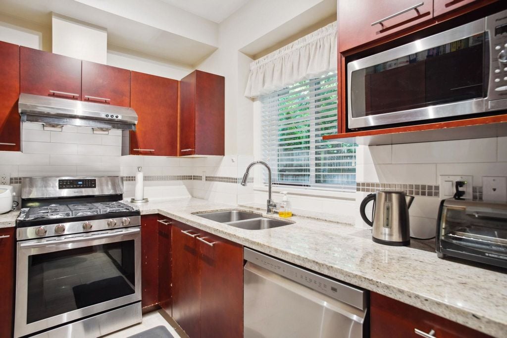 5660 Blundell Rd, #9