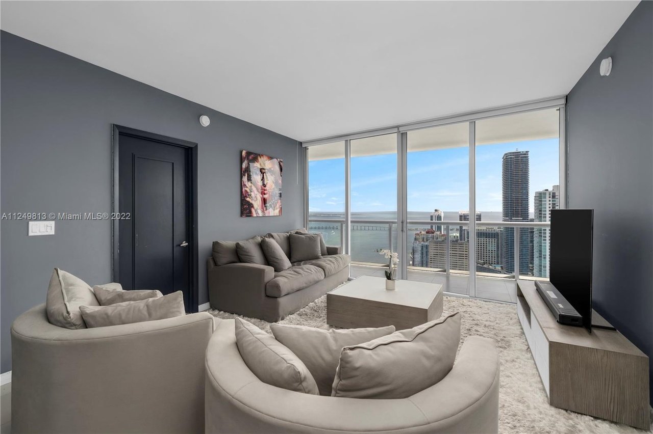 495 Brickell Ave #5203