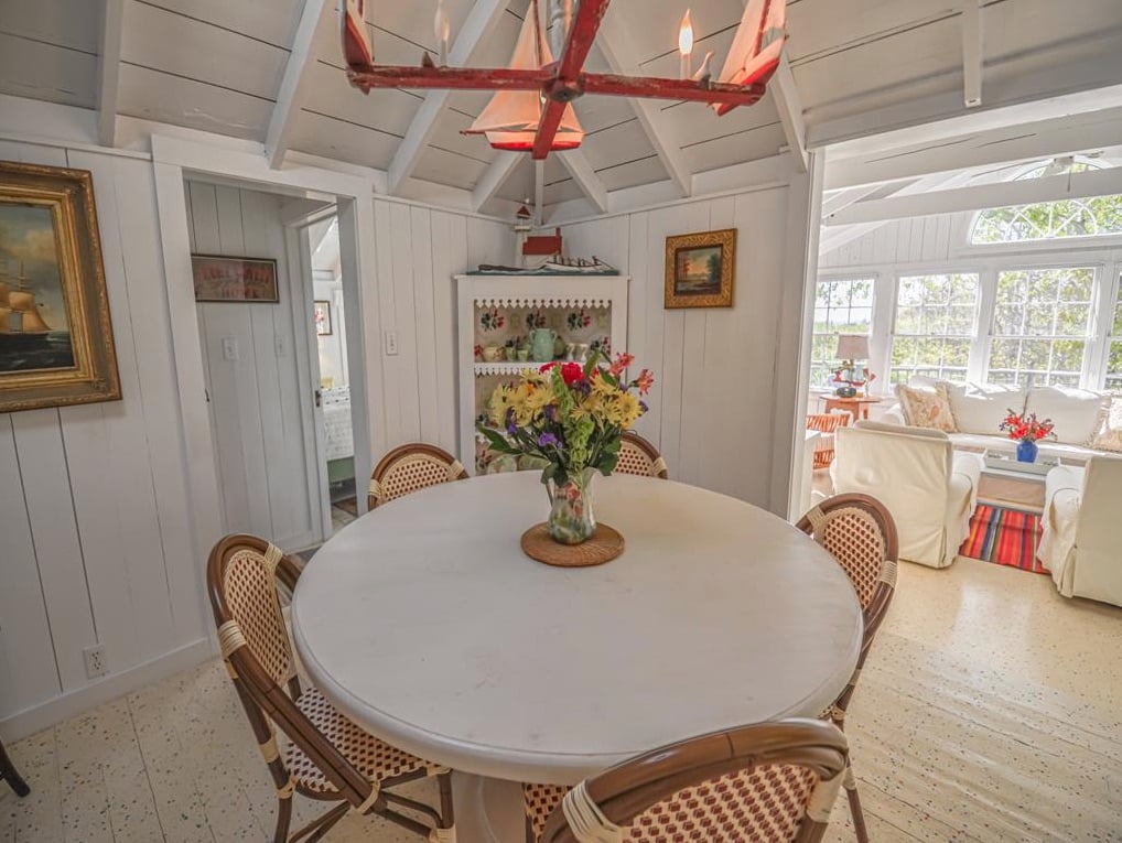 14 Carroll Ln