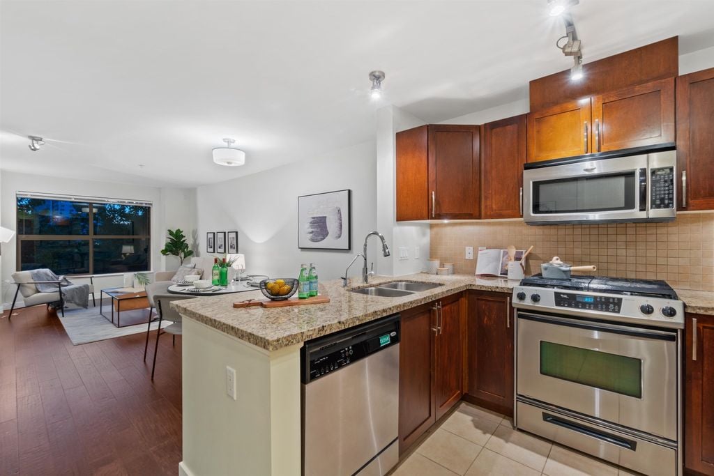 1468 St Andrews Ave, #210