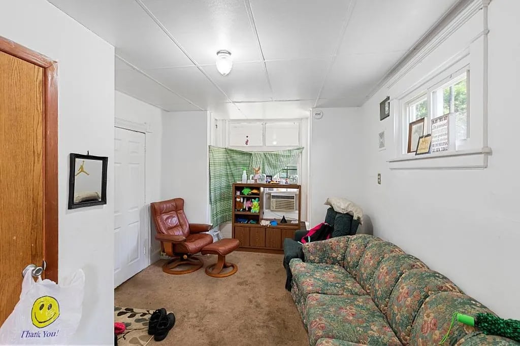 330 Sherburne Ave