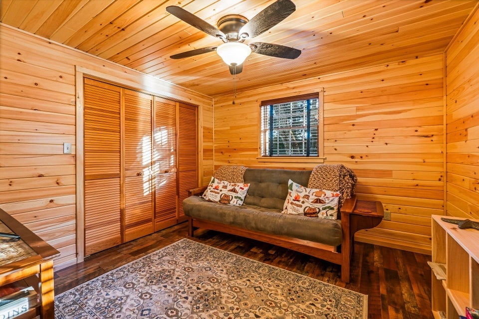 36 Worcester Way Lincoln, ME 04457