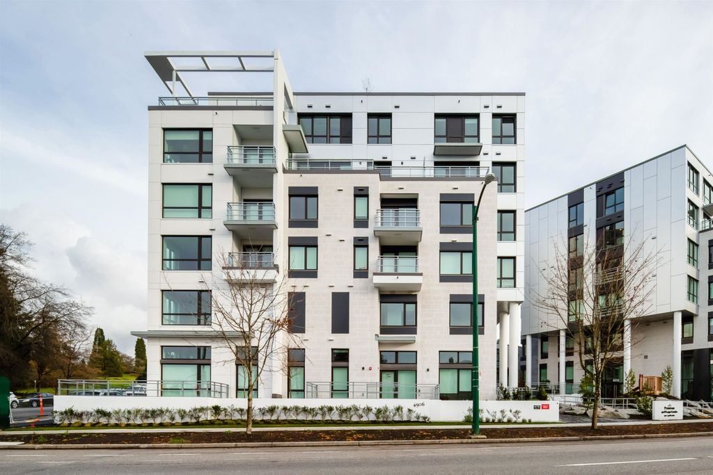 4908 Cambie St, #405