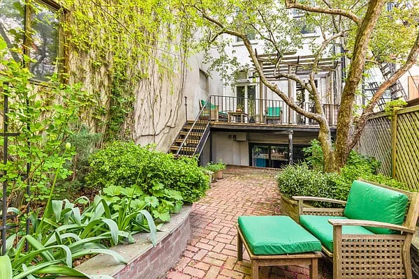 404A Henry Street