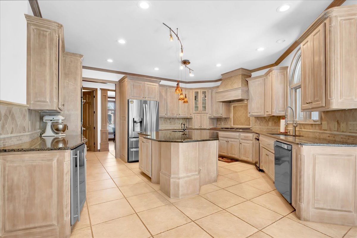 Listing of the Week: 1516 Morning Star in Edmond, Oklahoma - Faircloud - Wyatt Poindexter - The Agency 