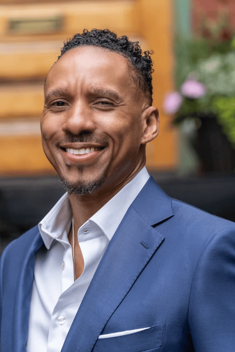 Kweisi Mfume Jr. (Don)