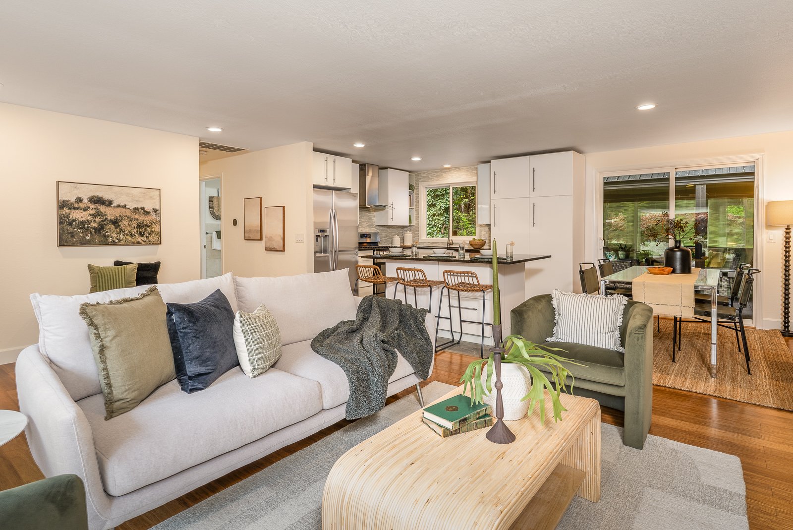 Enchanting Kirkland Hideaway 
