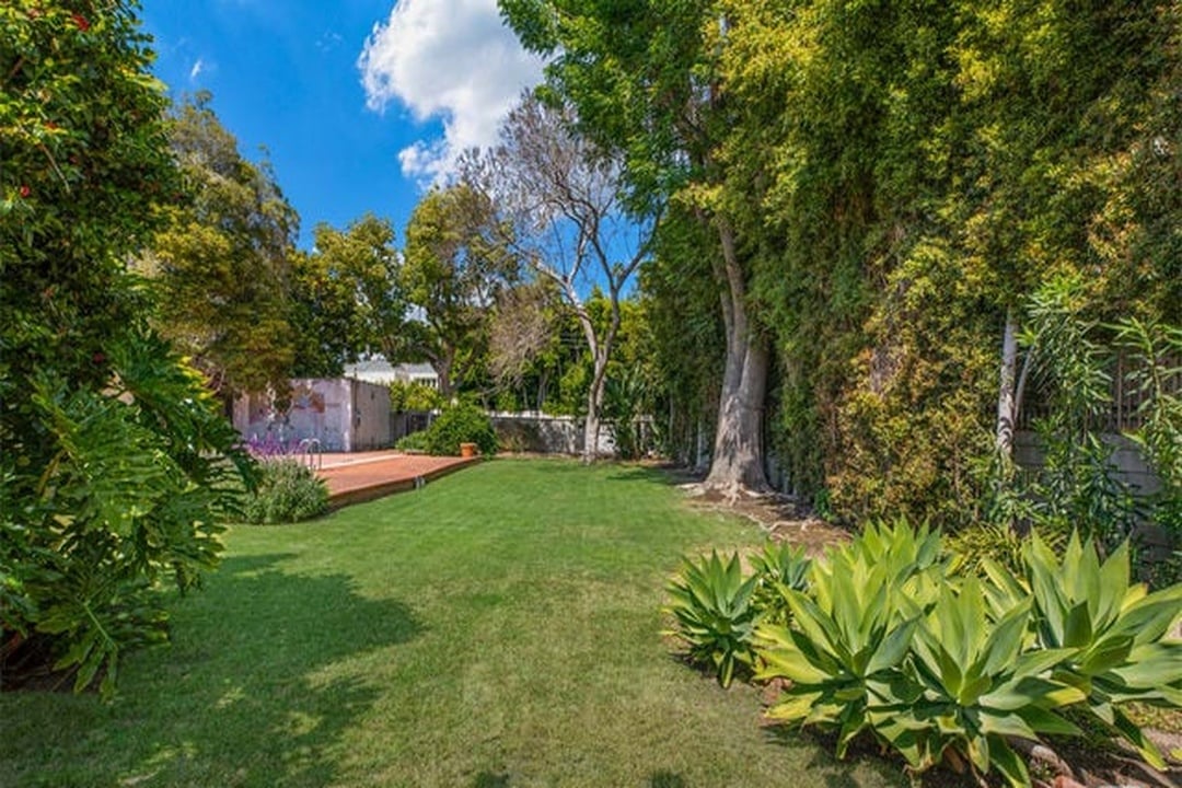 Aurora Estate