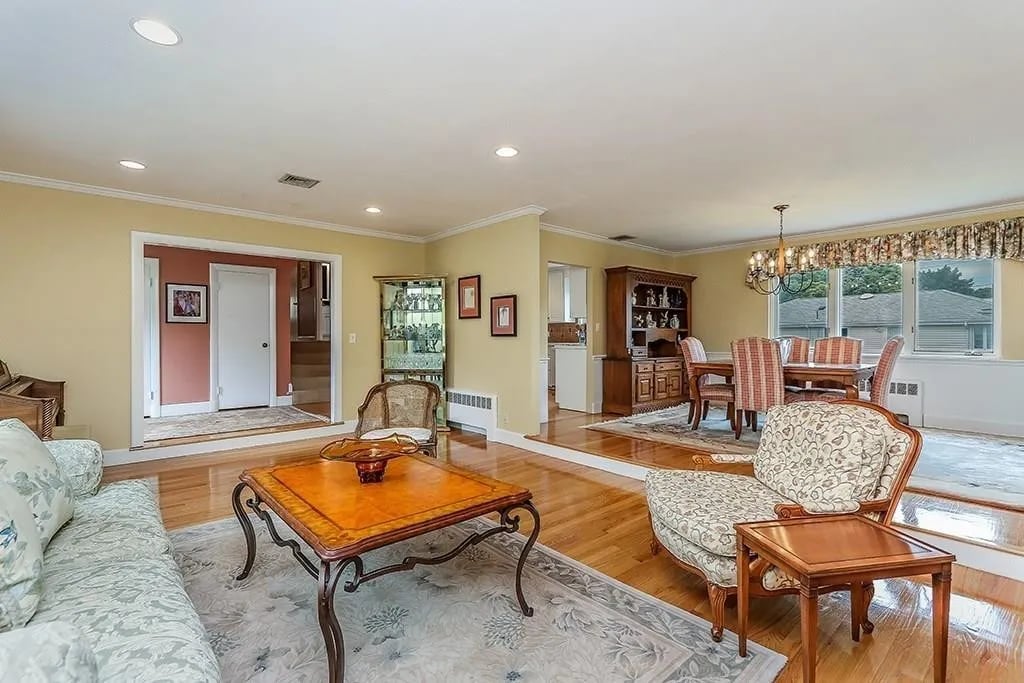 165 Evelyn Rd