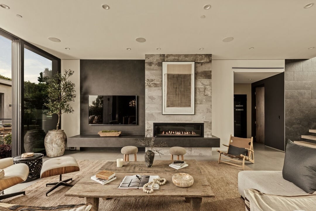 Aria Vista, Stradella Rd, 90077