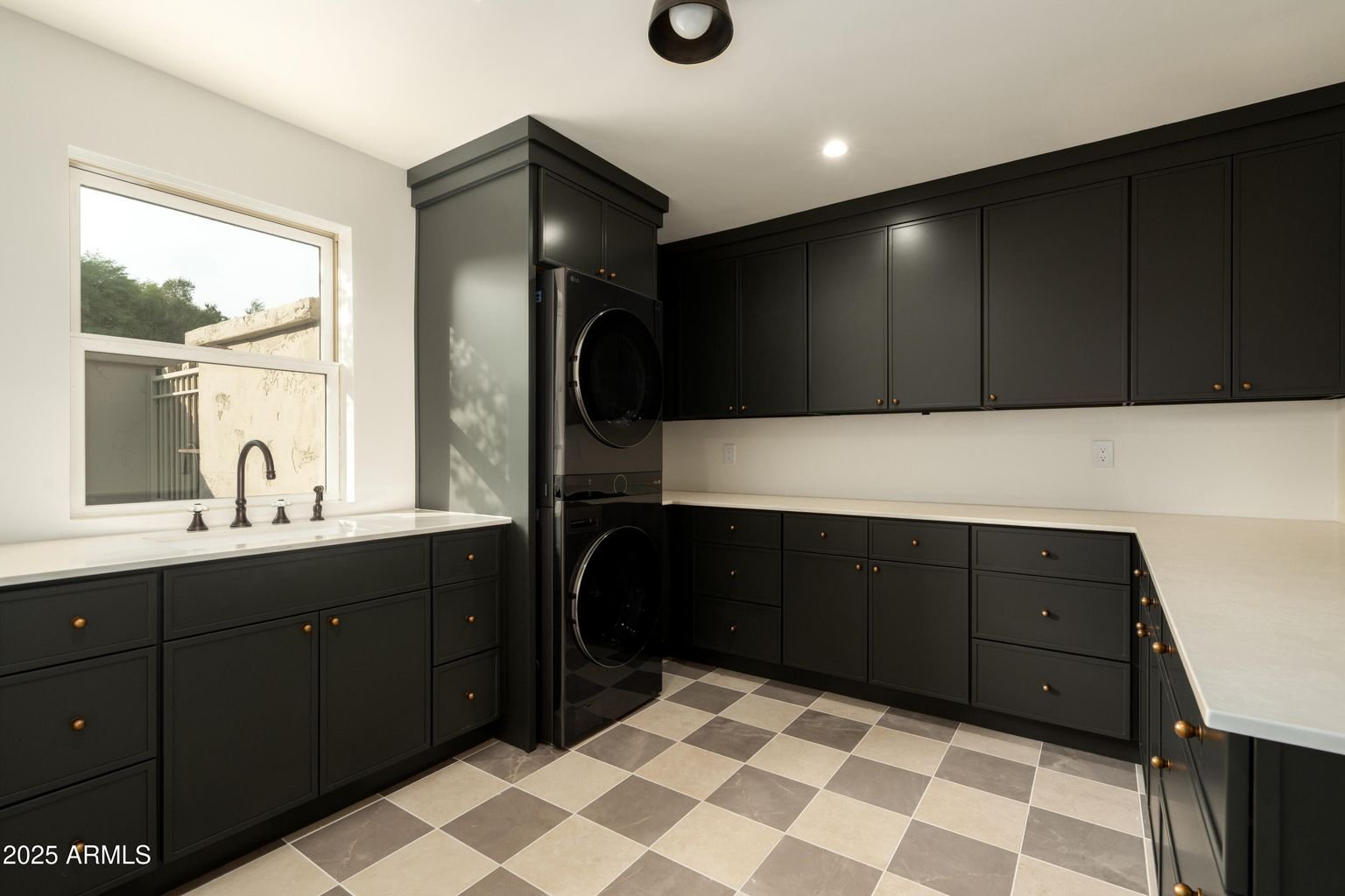 8401 E Vista Del Lago