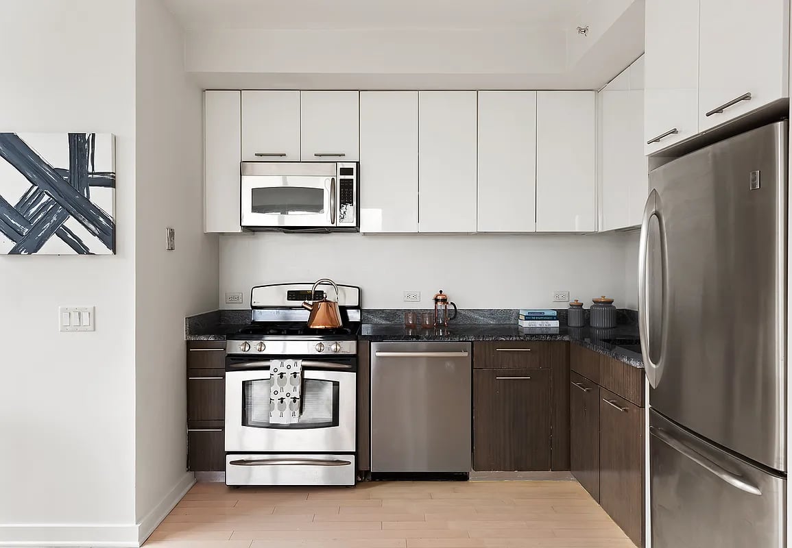 230 Ashland Place #18D