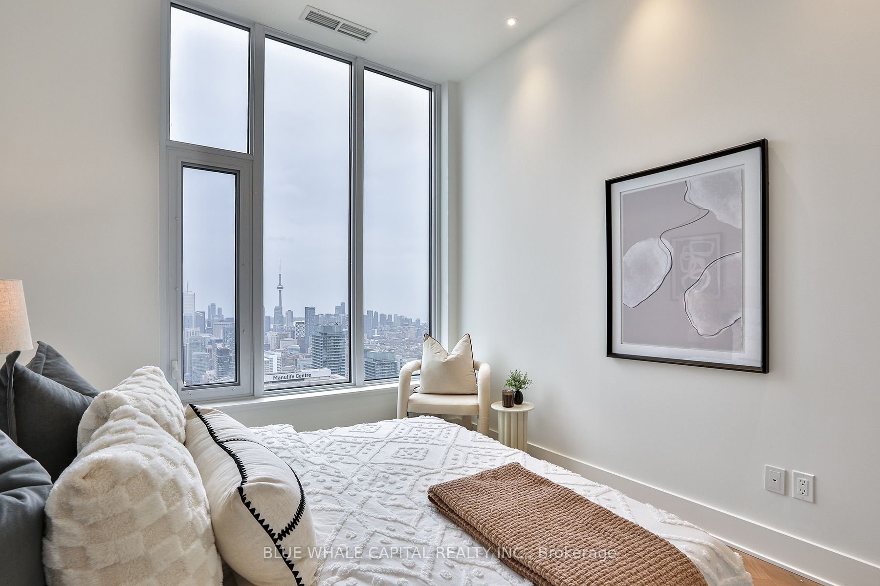 11 YORKVILLE PENTHOUSE 