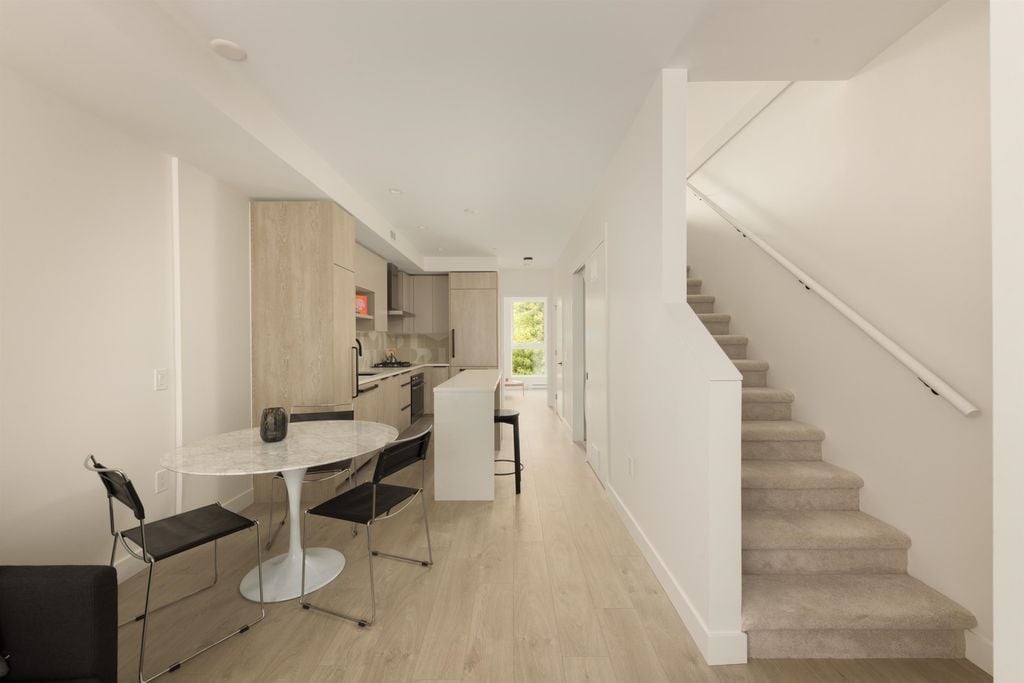 322 E 15th Ave, #215
