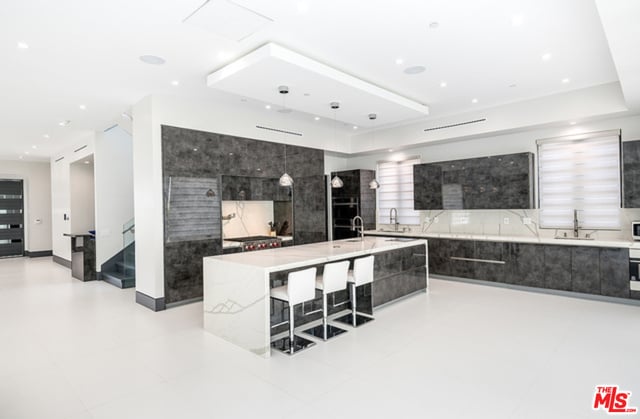 2122 Castle Heights Ave