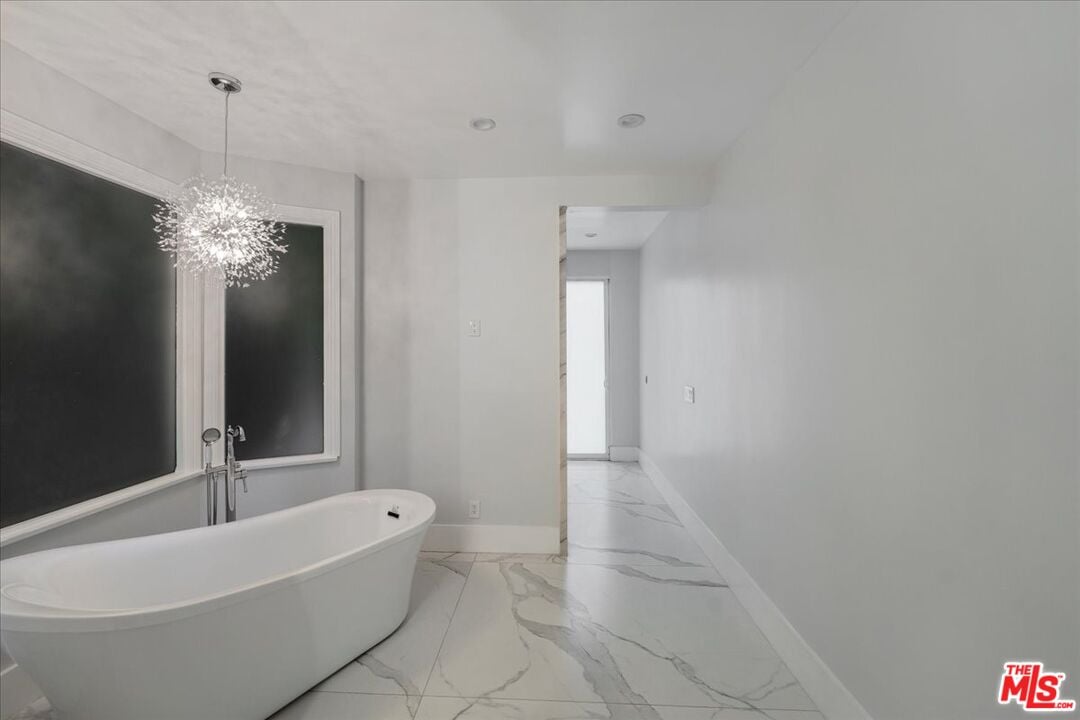 Northstar Manor, N Alta Dr, 90210