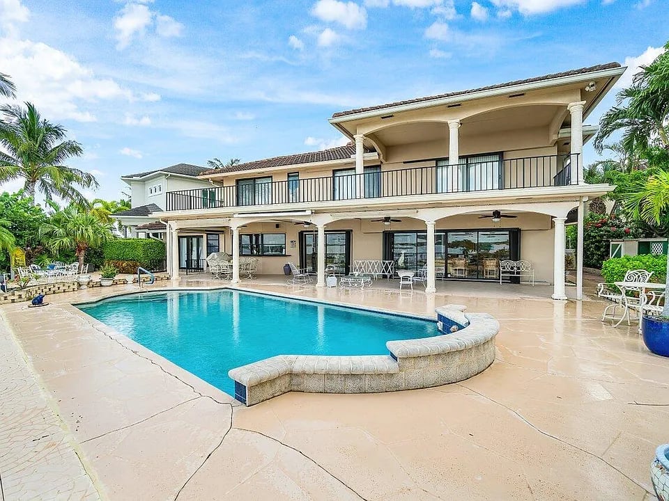 1010 Pine Point Road