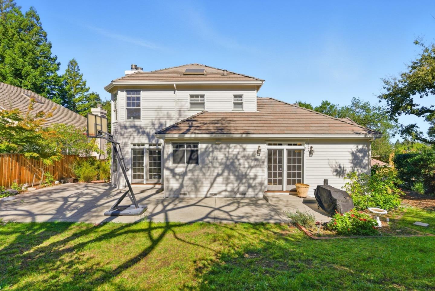 11701 Winding Way