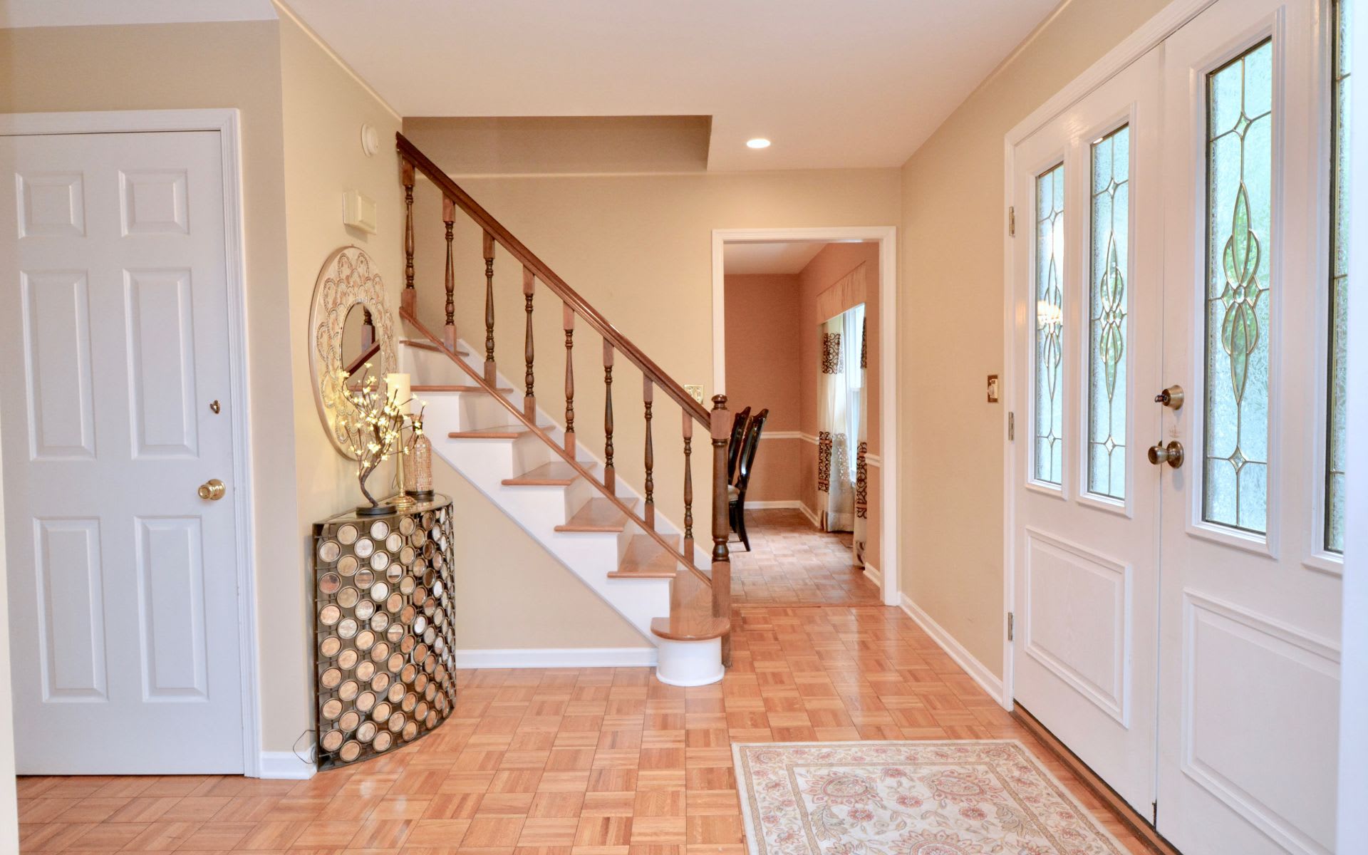 1 W CARTWRIGHT DR