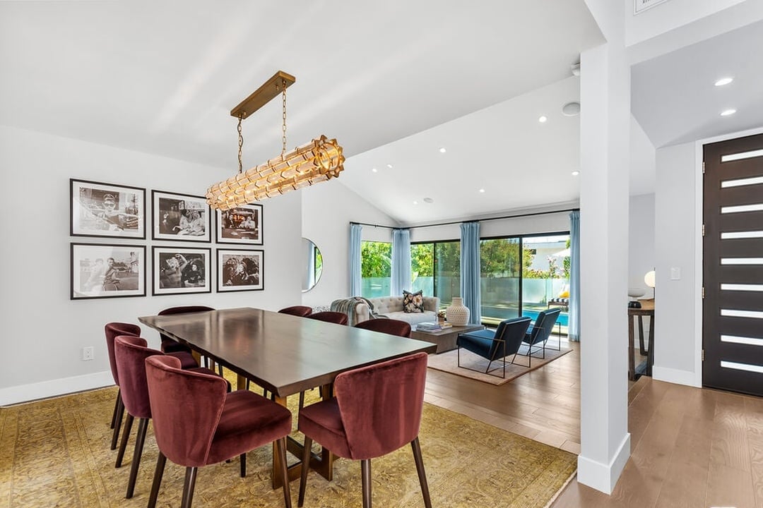 Atlas Manor, Mount Olympus Dr, 90046