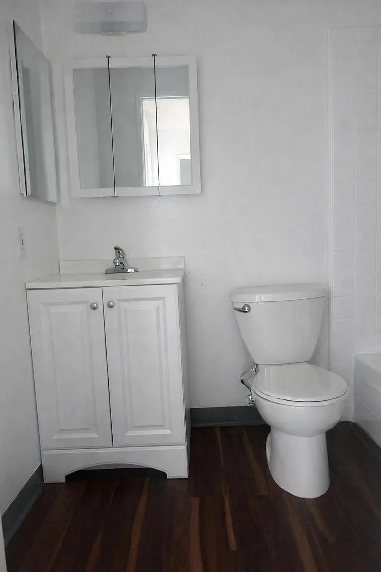 5935 Hickory St APT 3