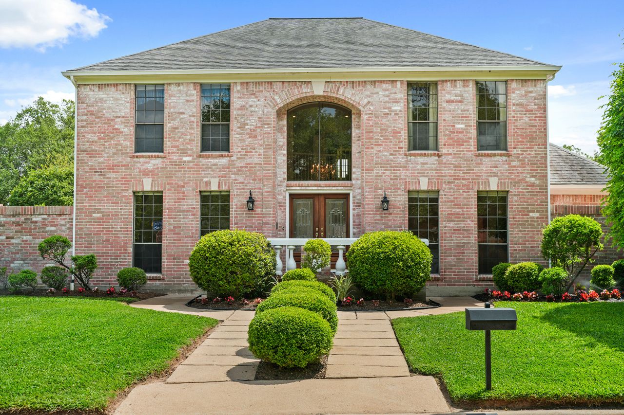 203 Laurel Springs Ct