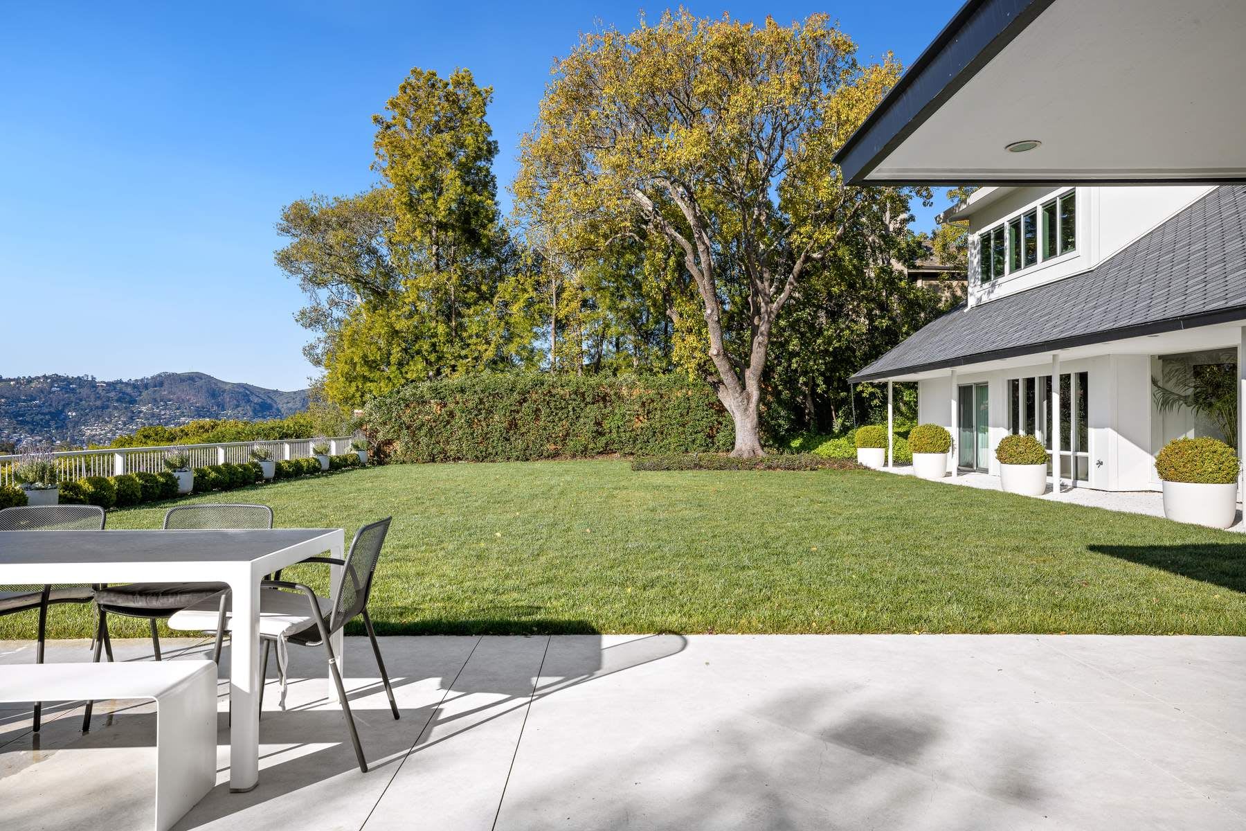 2 Spring Lane