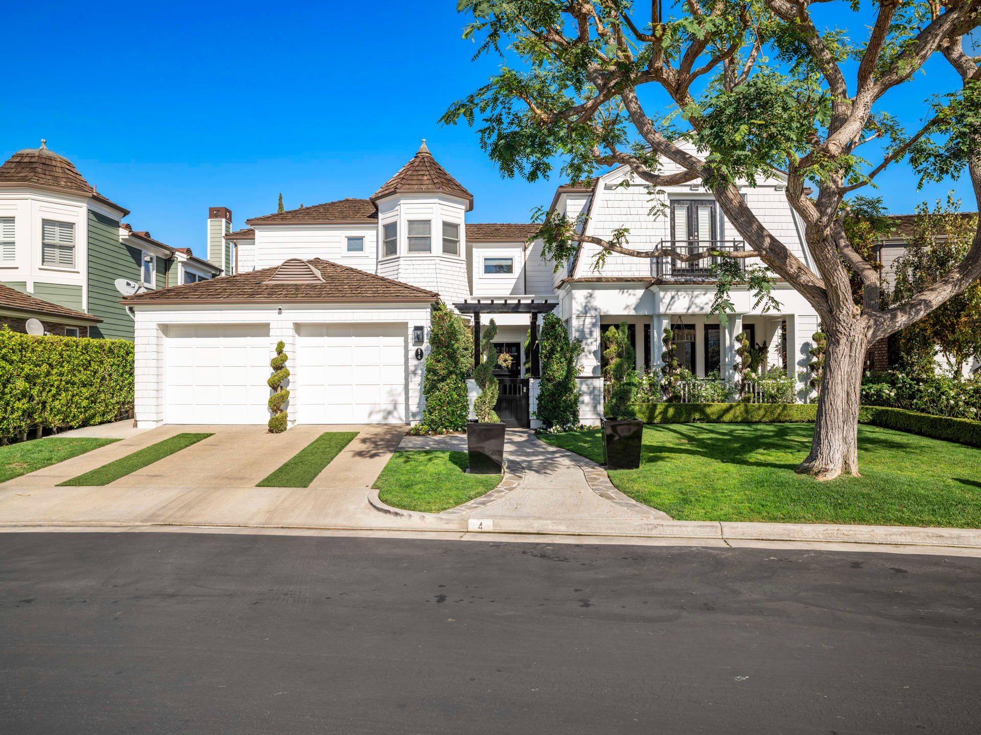 4 Cape Danbury 