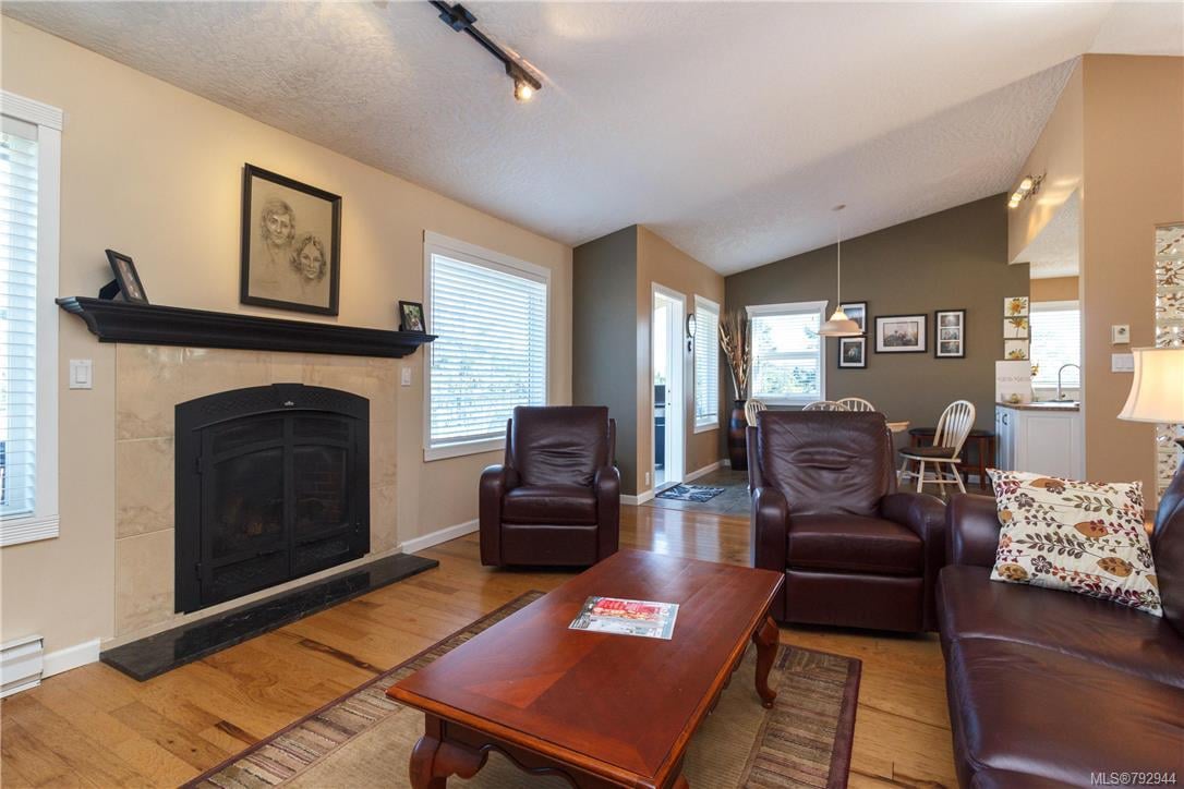 2406 Fleetwood Crt, Langford