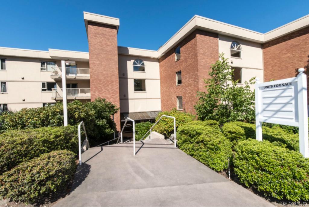 106-3880 Quadra St