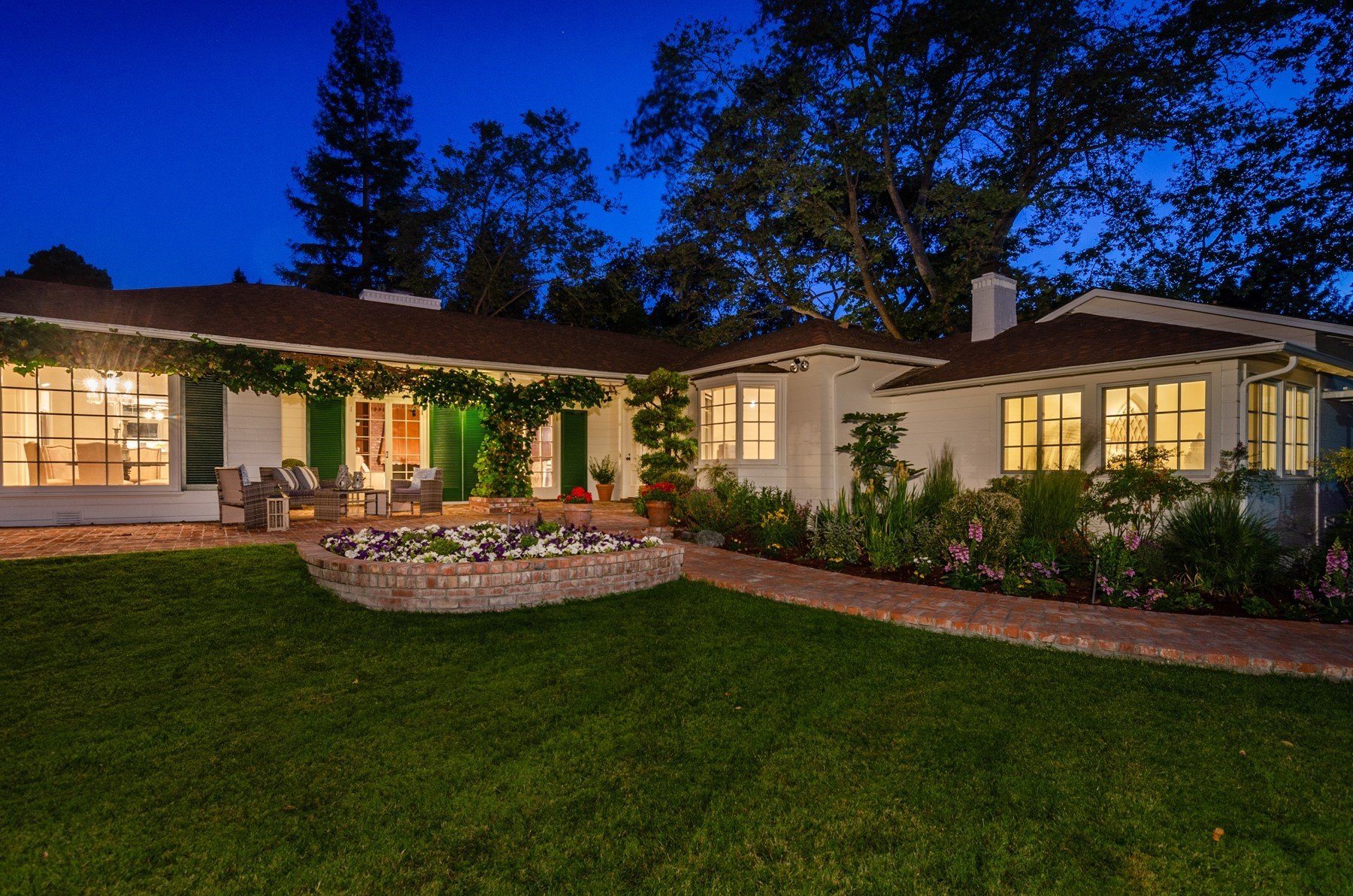 160 Alderwood Rd