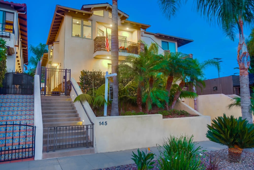 Immaculate Newer Home in Downtown Encinitas