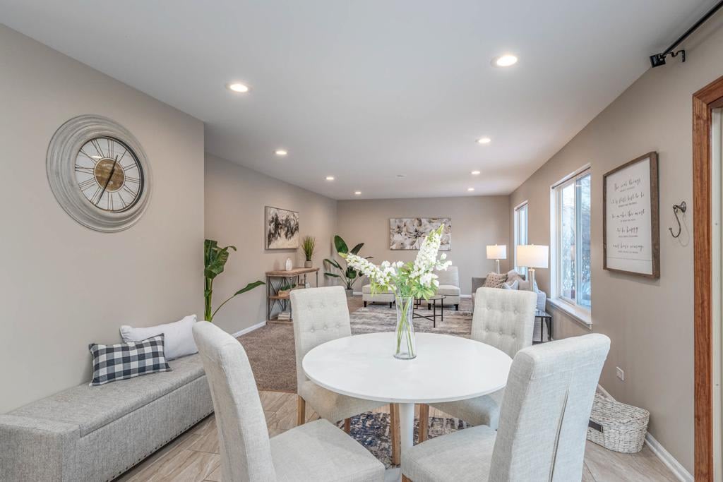 611 Woodbridge Dr 