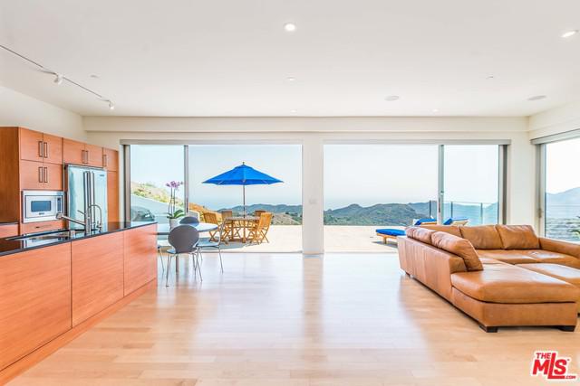 940 Latigo Canyon